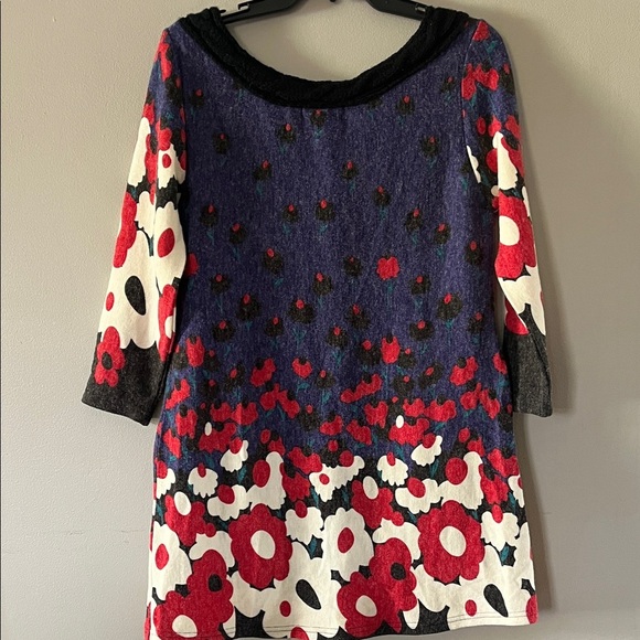 Floral sweater with Pockets - Picture 8 of 9